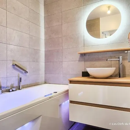 Apartment Bel F3 En Avec Piscine, Baignoire Balneo Touques